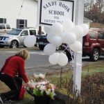 hc-newtown-school-shooting-20121214