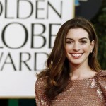 anne hathaway golden globes